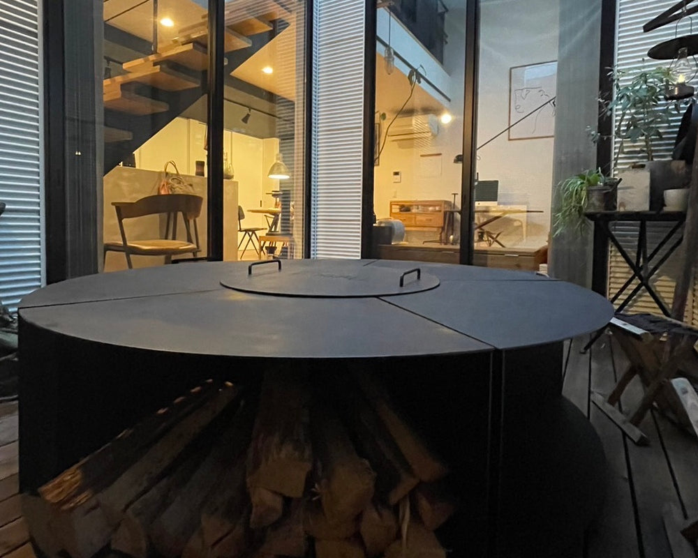 中庭の焚き火台